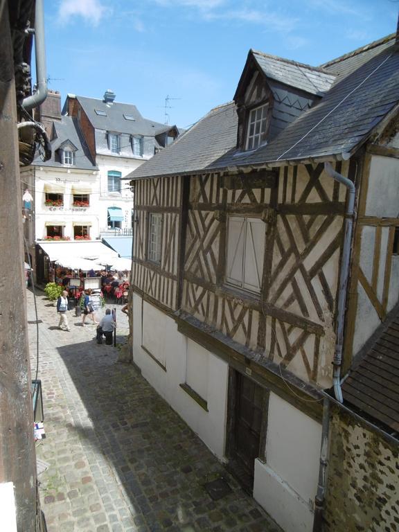 Апартаменти Le Clocher Sainte Catherine Онфлер Номер фото